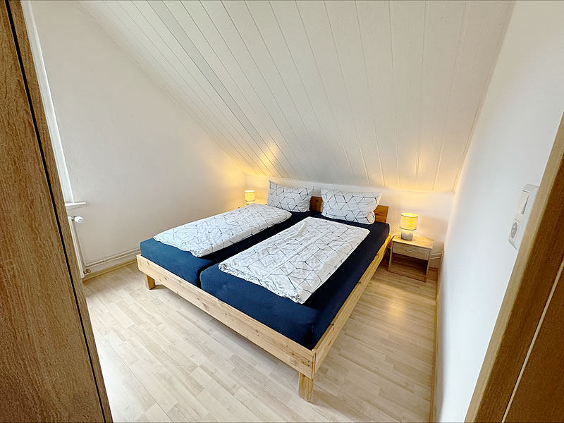 Doppelbett Schlafzimmer 1 - Harzer Fitnessloft